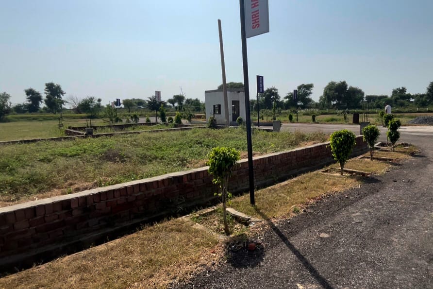 WhatsApp Image 2025-10-25 at 11.41.41 PM (1)